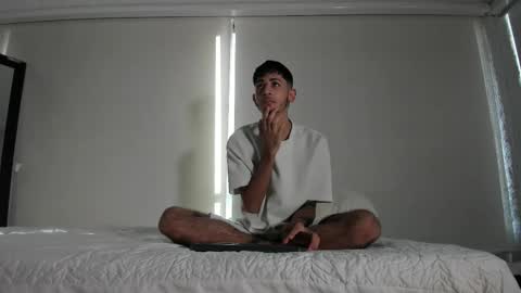 Snapshot of j_martony chatting on 11/18/25, 12:31 j_martony online show from 11/18/25, 12:31