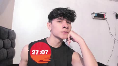 Snapshot of j_u_p_i_t_e_r chatting on 01/11/25, 03:31 Noah online show from 01/11/25, 03:31