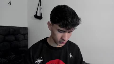 Snapshot of j_u_p_i_t_e_r chatting on 01/20/25, 01:00 Noah online show from 01/20/25, 01:00