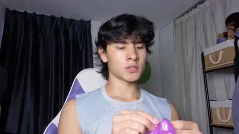 Snapshot of j_u_p_i_t_e_r chatting on 01/15/26, 10:24 Noah online show from 01/15/26, 10:24