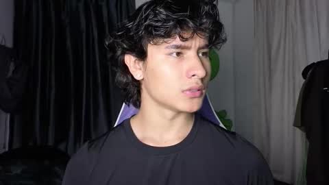 Snapshot of j_u_p_i_t_e_r chatting on 02/02/26, 11:47 Noah online show from 02/02/26, 11:47