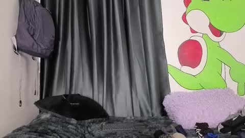 Snapshot of j_u_p_i_t_e_r chatting on 02/17/26, 02:02 Noah online show from 02/17/26, 02:02