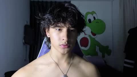 Snapshot of j_u_p_i_t_e_r chatting on 02/22/26, 12:01 Noah online show from 02/22/26, 12:01