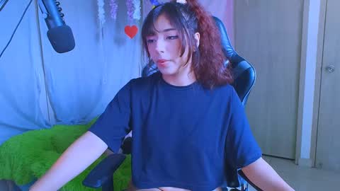 jade 18  online show from 03/02/25, 09:01