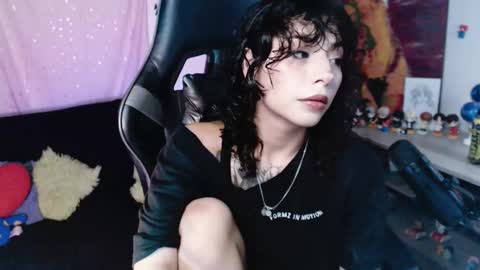 jade 18  online show from 03/03/26, 02:07