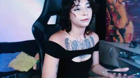 jade 18  online show from 04/30/26, 12:28