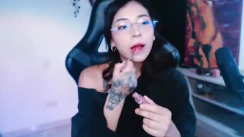 jade 18  online show from 07/05/26, 06:53