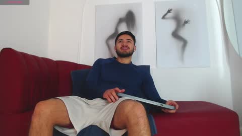    online show from 04/01/26, 03:42