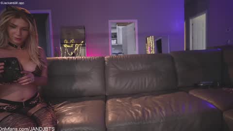 Snapshot of jackandjill chatting on 09/28/25, 06:24 JackJill online show from 09/28/25, 06:24