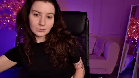 Snapshot of jackiebard chatting on 10/04/25, 09:18 Jackie Byrd online show from 10/04/25, 09:18