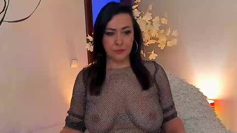 Snapshot of jackiejee_ chatting on 01/16/25, 11:48 Jackie online show from 01/16/25, 11:48