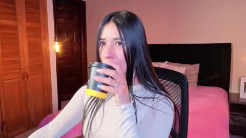 jackiie_ online show from 06/01/26, 01:02