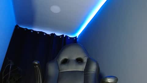 Snapshot of jackk_ho chatting on 12/22/24, 05:56 Jack online show from 12/22/24, 05:56