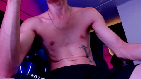 Snapshot of jackk_ho chatting on 10/19/25, 06:25 Jack online show from 10/19/25, 06:25