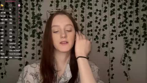 Lisa online show from 02/26/26, 12:15