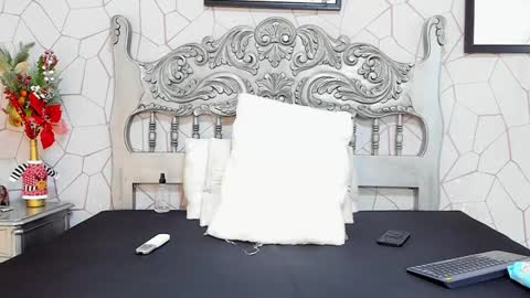 Snapshot of jackmacson chatting on 12/10/24, 01:43 jackmacson online show from 12/10/24, 01:43