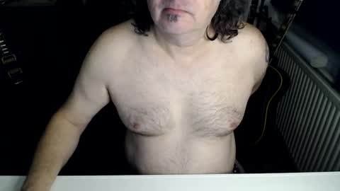 Jack independent model  online show from 04/21/26, 11:07