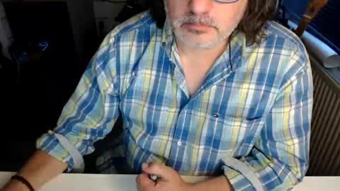 Jack independent model  online show from 06/11/26, 07:01