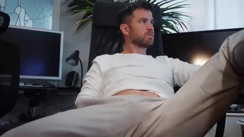 Snapshot of jackoffdude85 chatting on 11/27/25, 08:00 Colten Carter online show from 11/27/25, 08:00