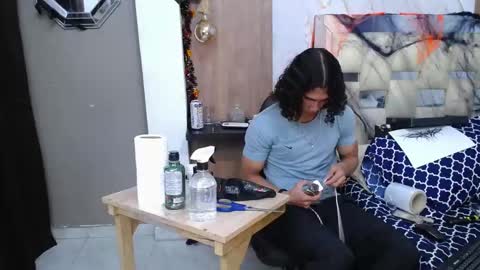 Snapshot of jackson_cr7 chatting on 10/25/25, 04:46 JAKSON online show from 10/25/25, 04:46