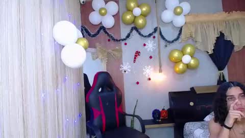 Snapshot of jackson_cr7 chatting on 11/15/25, 04:21 JAKSON online show from 11/15/25, 04:21