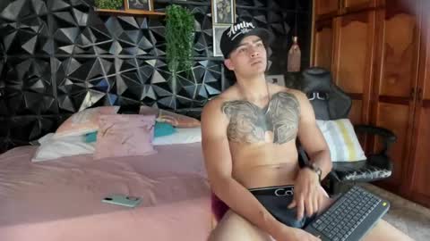 Snapshot of jackson_macleyn chatting on 04/22/26, 09:16 Jackson online show from 04/22/26, 09:16