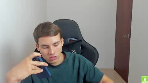 Snapshot of jackson_millers chatting on 03/06/25, 01:27 Jack online show from 03/06/25, 01:27