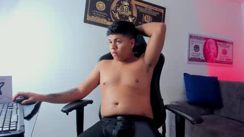 Snapshot of jacksonparker_ chatting on 02/23/25, 12:59 Jackson online show from 02/23/25, 12:59