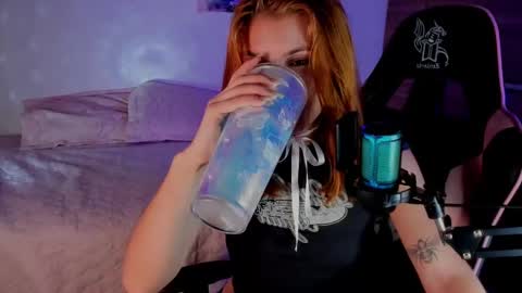 Linda Sofia help me get to 100 thumbs up online show from 12/20/24, 06:08