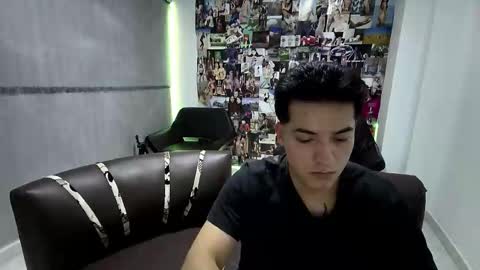 Snapshot of jackyrosee2323 chatting on 10/21/25, 01:28 jackyrosee2323 online show from 10/21/25, 01:28