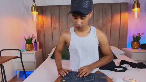 Jacobo online show from 09/13/25, 07:02