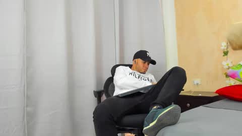 Jacob online show from 02/04/25, 08:38