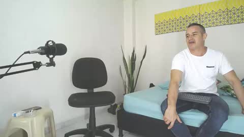 Jacob And Jayden online show from 02/01/25, 07:13