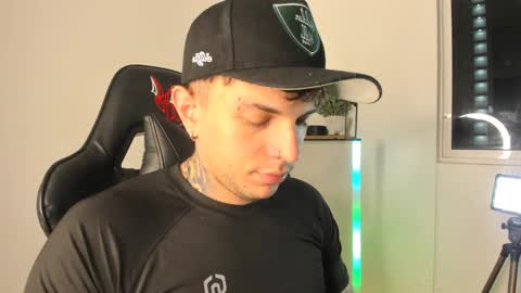 jacobb116 online show from 02/05/25, 02:40