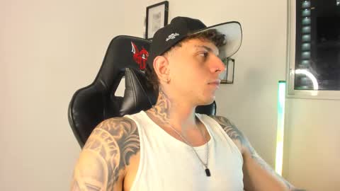 Snapshot of jacobb116 chatting on 02/23/25, 02:40 jacobb116 online show from 02/23/25, 02:40