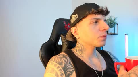 Snapshot of jacobb116 chatting on 02/27/25, 02:42 jacobb116 online show from 02/27/25, 02:42