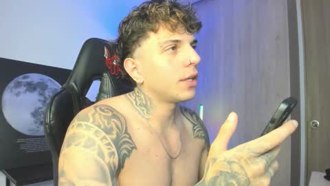 Snapshot of jacobb116 chatting on 10/26/25, 12:05 jacobb116 online show from 10/26/25, 12:05