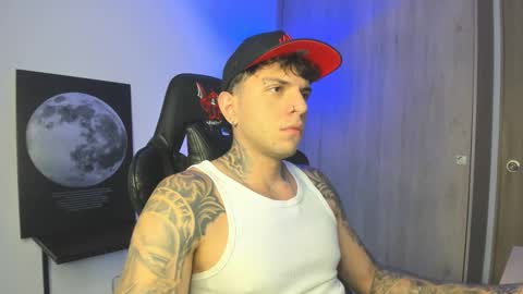 Snapshot of jacobb116 chatting on 11/04/25, 01:05 jacobb116 online show from 11/04/25, 01:05