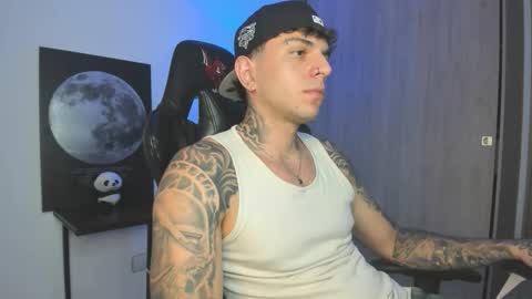 Snapshot of jacobb116 chatting on 11/11/25, 01:16 jacobb116 online show from 11/11/25, 01:16