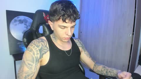 Snapshot of jacobb116 chatting on 11/22/25, 01:15 jacobb116 online show from 11/22/25, 01:15