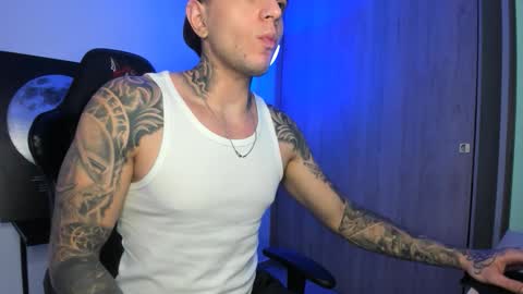 Snapshot of jacobb116 chatting on 12/05/25, 01:14 jacobb116 online show from 12/05/25, 01:14