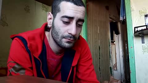 Snapshot of jacobermesx chatting on 02/21/25, 09:13 JacobErmesx online show from 02/21/25, 09:13