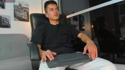 JACOB STONES online show from 02/02/25, 06:37