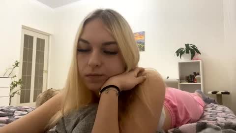 Emma online show from 11/14/25, 03:22