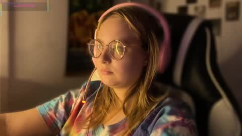 Snapshot of jacywinslat chatting on 09/22/25, 04:09 jacywinslat online show from 09/22/25, 04:09