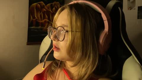 Snapshot of jacywinslat chatting on 10/15/25, 03:45 jacywinslat online show from 10/15/25, 03:45