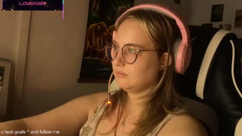 Snapshot of jacywinslat chatting on 10/16/25, 04:19 jacywinslat online show from 10/16/25, 04:19