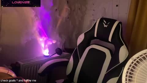 Snapshot of jacywinslat chatting on 10/31/25, 09:16 jacywinslat online show from 10/31/25, 09:16