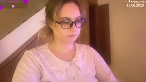 Snapshot of jacywinslat chatting on 06/15/26, 08:49 jacywinslat online show from 06/15/26, 08:49