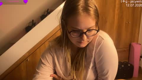 Snapshot of jacywinslat chatting on 07/12/26, 10:23 jacywinslat online show from 07/12/26, 10:23